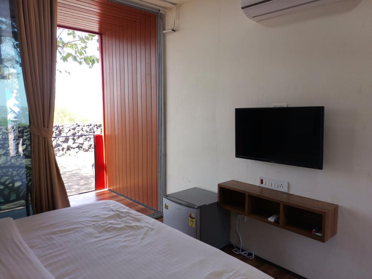 The Koasta Sea View Resort Korlai Exterior foto
